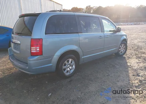 2008 Chrysler Town & Country Touring from USA, damaged, VIN 2A8HR54P18R828002